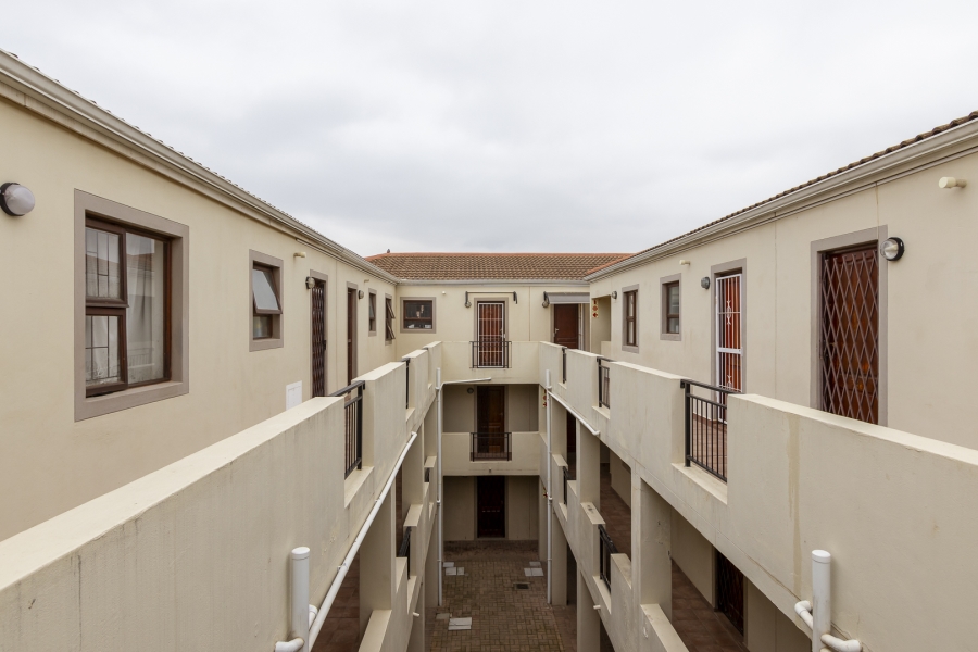 2 Bedroom Property for Sale in Guldenland Western Cape